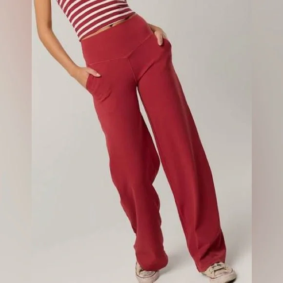OFFLINE By Aerie Real Me XTRA High Waisted Trouser SIZE M in red - Picture 2 of 7